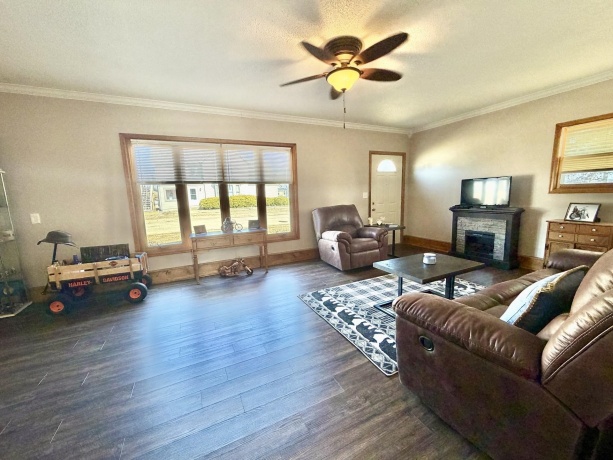 803 North, THOMSON, Illinois 61285, 1 Bedroom Bedrooms, ,1 BathroomBathrooms,House,For Sale,North,202601110