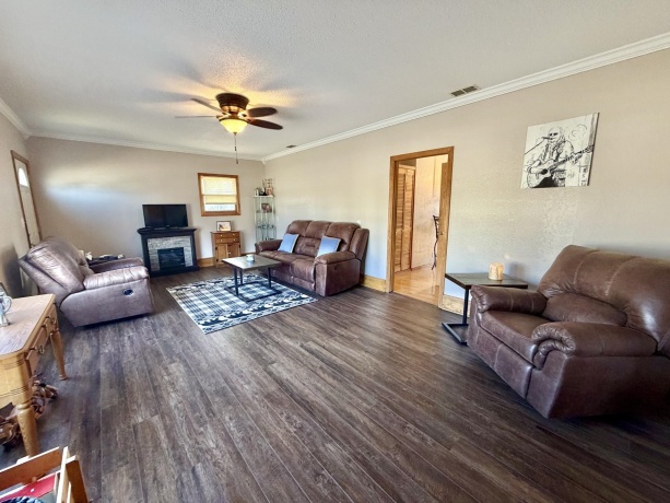 803 North, THOMSON, Illinois 61285, 1 Bedroom Bedrooms, ,1 BathroomBathrooms,House,For Sale,North,202601110