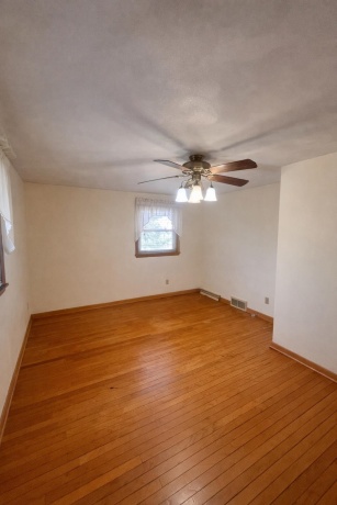 1244 LACRESTA, FREEPORT, Illinois 61032, 3 Bedrooms Bedrooms, ,1 BathroomBathrooms,House,For Sale,LACRESTA,202506380