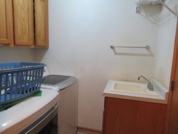 3204 Farmdale, FREEPORT, Illinois 61032, 3 Bedrooms Bedrooms, ,3 BathroomsBathrooms,House,For Sale,Farmdale,202601113