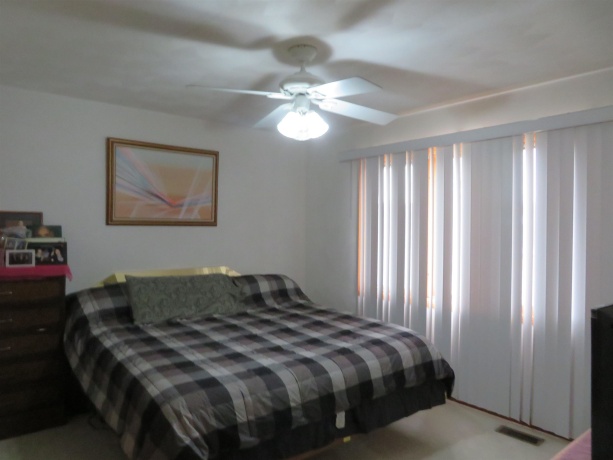 3204 Farmdale, FREEPORT, Illinois 61032, 3 Bedrooms Bedrooms, ,3 BathroomsBathrooms,House,For Sale,Farmdale,202601113