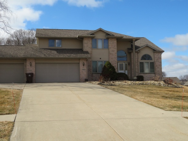 3204 Farmdale, FREEPORT, Illinois 61032, 3 Bedrooms Bedrooms, ,3 BathroomsBathrooms,House,For Sale,Farmdale,202601113