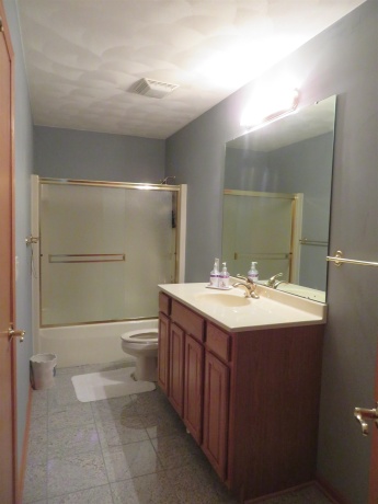 3204 Farmdale, FREEPORT, Illinois 61032, 3 Bedrooms Bedrooms, ,3 BathroomsBathrooms,House,For Sale,Farmdale,202601113