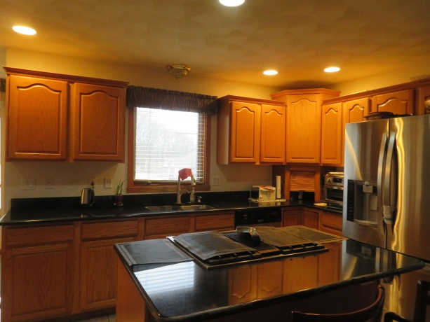 3204 Farmdale, FREEPORT, Illinois 61032, 3 Bedrooms Bedrooms, ,3 BathroomsBathrooms,House,For Sale,Farmdale,202601113