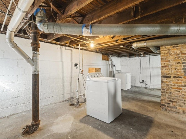 2118 Elm, ROCKFORD, Illinois 61102, 3 Bedrooms Bedrooms, ,2 BathroomsBathrooms,House,For Sale,Elm,202601118