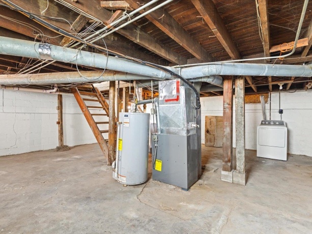 2118 Elm, ROCKFORD, Illinois 61102, 3 Bedrooms Bedrooms, ,2 BathroomsBathrooms,House,For Sale,Elm,202601118