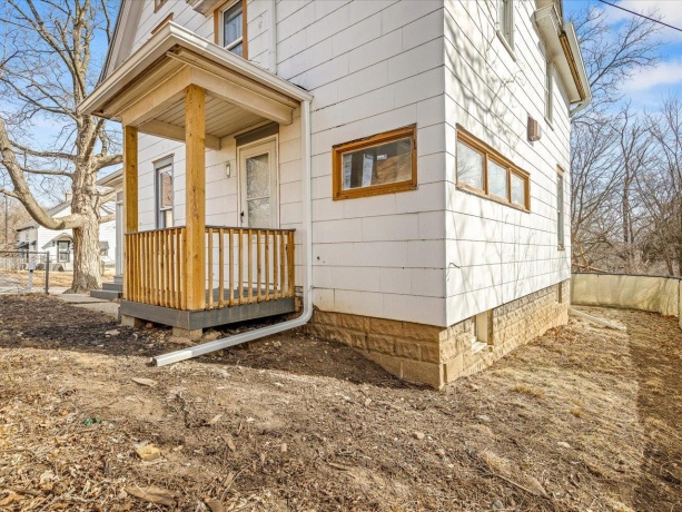 2118 Elm, ROCKFORD, Illinois 61102, 3 Bedrooms Bedrooms, ,2 BathroomsBathrooms,House,For Sale,Elm,202601118