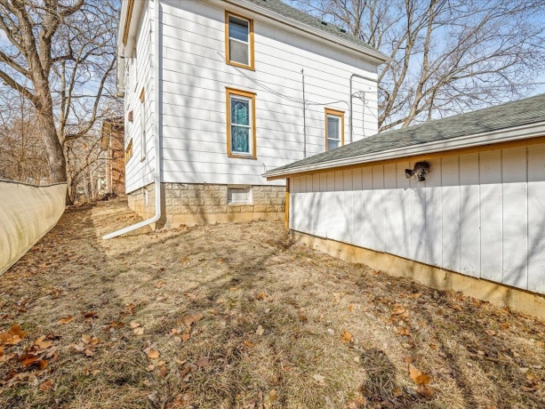 2118 Elm, ROCKFORD, Illinois 61102, 3 Bedrooms Bedrooms, ,2 BathroomsBathrooms,House,For Sale,Elm,202601118