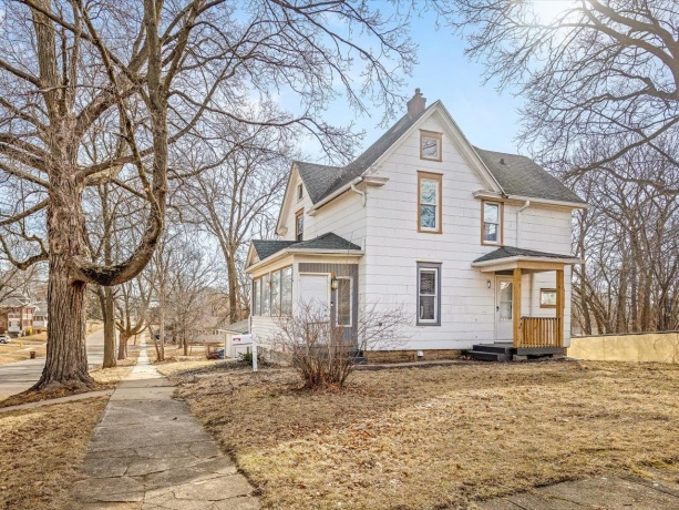 2118 Elm, ROCKFORD, Illinois 61102, 3 Bedrooms Bedrooms, ,2 BathroomsBathrooms,House,For Sale,Elm,202601118