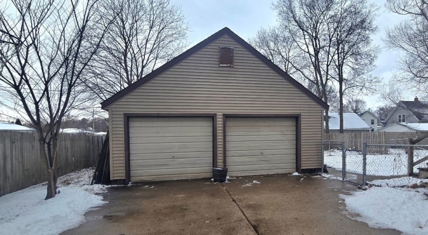 110 8th, SOUTH BELOIT, Illinois 61080, 3 Bedrooms Bedrooms, ,1 BathroomBathrooms,House,For Sale,8th,202600290