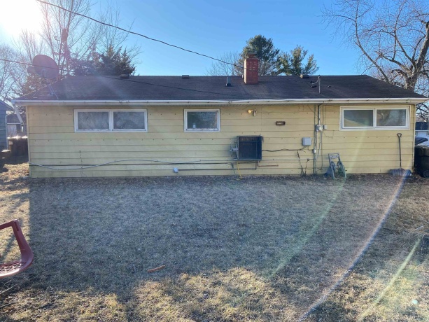 311 Stewart, FREEPORT, Illinois 61032, 3 Bedrooms Bedrooms, ,1 BathroomBathrooms,House,For Sale,Stewart,202601122