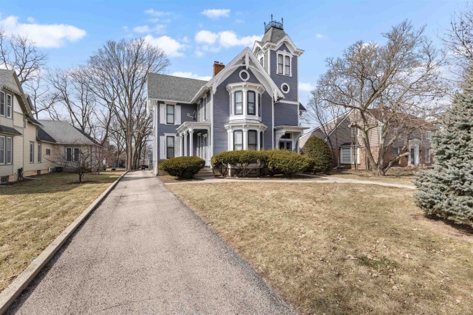 601 Pearl, BELVIDERE, Illinois 61008, ,5+ Units,For Sale,Pearl,202601125