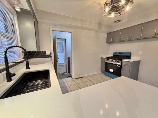 2703 18th, ROCKFORD, Illinois 61108, 4 Bedrooms Bedrooms, ,1 BathroomBathrooms,House,For Sale,18th,202601126