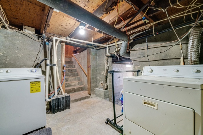 202 Etnyre, OREGON, Illinois 61061, 3 Bedrooms Bedrooms, ,1 BathroomBathrooms,House,For Sale,Etnyre,202601127