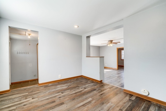 202 Etnyre, OREGON, Illinois 61061, 3 Bedrooms Bedrooms, ,1 BathroomBathrooms,House,For Sale,Etnyre,202601127