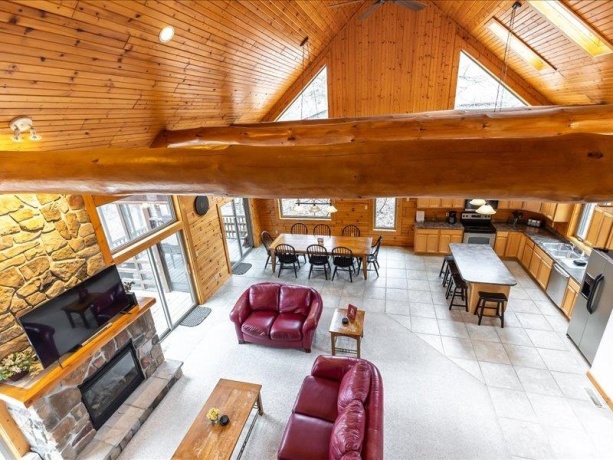 242 Blackhawk, GALENA, Illinois 61036, 4 Bedrooms Bedrooms, ,4 BathroomsBathrooms,House,For Sale,Blackhawk,202601129