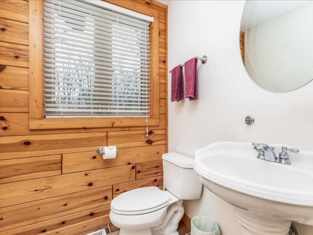 242 Blackhawk, GALENA, Illinois 61036, 4 Bedrooms Bedrooms, ,4 BathroomsBathrooms,House,For Sale,Blackhawk,202601129