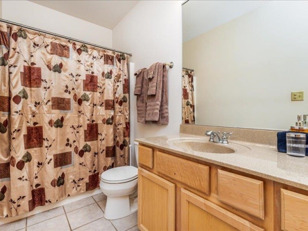 242 Blackhawk, GALENA, Illinois 61036, 4 Bedrooms Bedrooms, ,4 BathroomsBathrooms,House,For Sale,Blackhawk,202601129