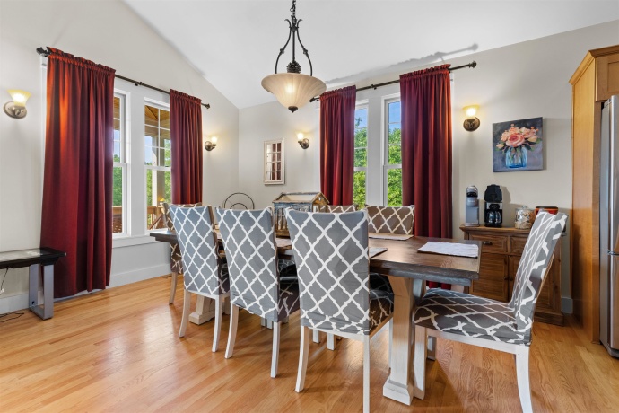 33 Sugarcreek, GALENA, Illinois 61036, 4 Bedrooms Bedrooms, ,2 BathroomsBathrooms,House,For Sale,Sugarcreek,202601130