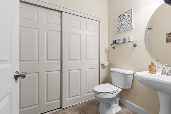 33 Sugarcreek, GALENA, Illinois 61036, 4 Bedrooms Bedrooms, ,2 BathroomsBathrooms,House,For Sale,Sugarcreek,202601130