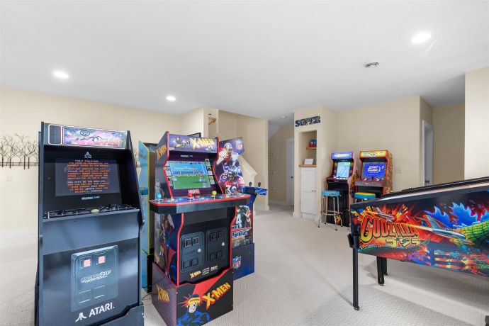 33 Sugarcreek, GALENA, Illinois 61036, 4 Bedrooms Bedrooms, ,2 BathroomsBathrooms,House,For Sale,Sugarcreek,202601130