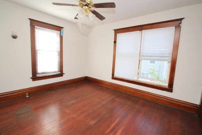 1033 Spafford, ROCKFORD, Illinois 61107, 3 Bedrooms Bedrooms, ,1 BathroomBathrooms,House,For Sale,Spafford,202500999