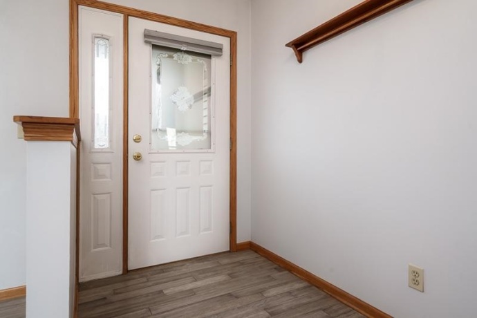 212 ROYAL, BELVIDERE, Illinois 61008, 3 Bedrooms Bedrooms, ,2 BathroomsBathrooms,House,For Sale,ROYAL,202601134