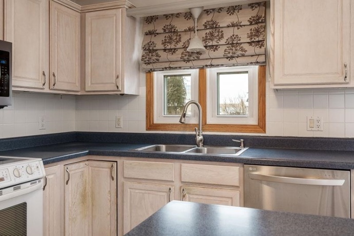 212 ROYAL, BELVIDERE, Illinois 61008, 3 Bedrooms Bedrooms, ,2 BathroomsBathrooms,House,For Sale,ROYAL,202601134