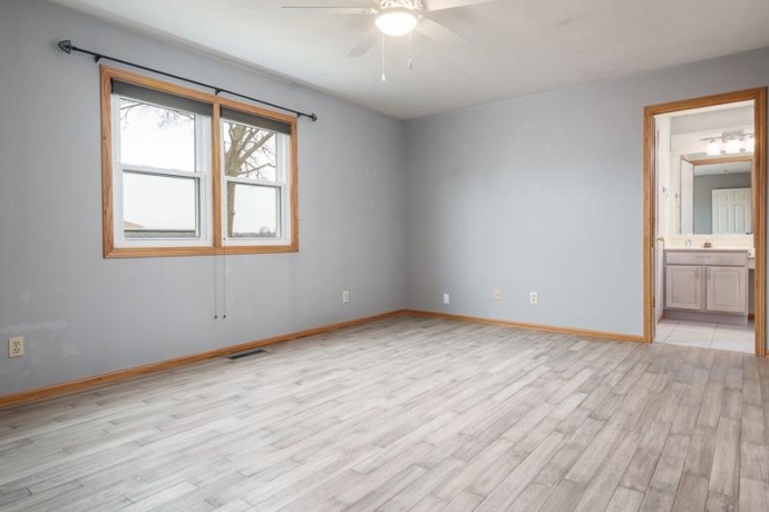 212 ROYAL, BELVIDERE, Illinois 61008, 3 Bedrooms Bedrooms, ,2 BathroomsBathrooms,House,For Sale,ROYAL,202601134