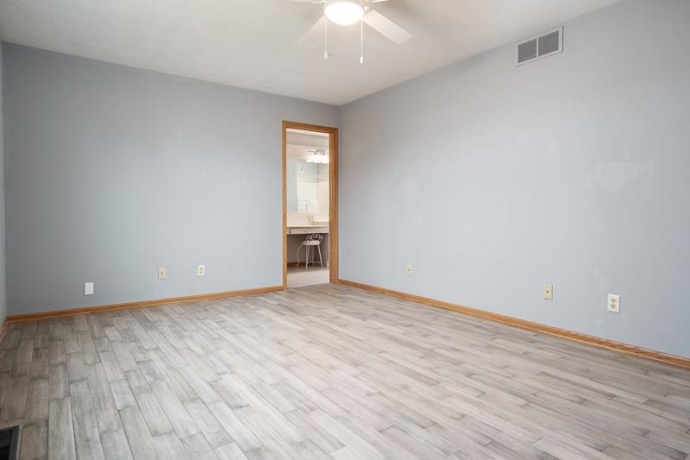 212 ROYAL, BELVIDERE, Illinois 61008, 3 Bedrooms Bedrooms, ,2 BathroomsBathrooms,House,For Sale,ROYAL,202601134