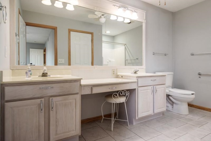 212 ROYAL, BELVIDERE, Illinois 61008, 3 Bedrooms Bedrooms, ,2 BathroomsBathrooms,House,For Sale,ROYAL,202601134