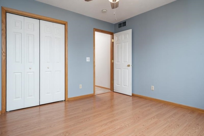 212 ROYAL, BELVIDERE, Illinois 61008, 3 Bedrooms Bedrooms, ,2 BathroomsBathrooms,House,For Sale,ROYAL,202601134