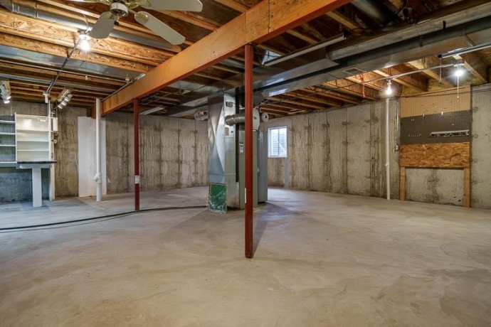 212 ROYAL, BELVIDERE, Illinois 61008, 3 Bedrooms Bedrooms, ,2 BathroomsBathrooms,House,For Sale,ROYAL,202601134