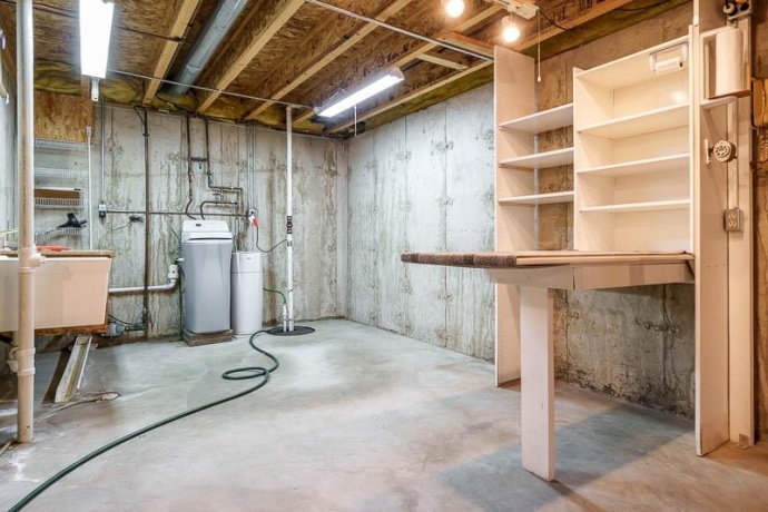 212 ROYAL, BELVIDERE, Illinois 61008, 3 Bedrooms Bedrooms, ,2 BathroomsBathrooms,House,For Sale,ROYAL,202601134