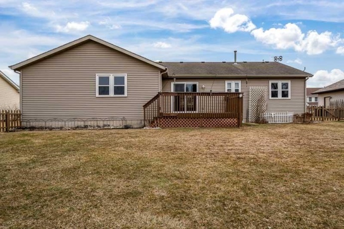 212 ROYAL, BELVIDERE, Illinois 61008, 3 Bedrooms Bedrooms, ,2 BathroomsBathrooms,House,For Sale,ROYAL,202601134