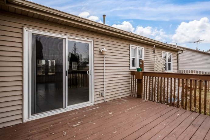 212 ROYAL, BELVIDERE, Illinois 61008, 3 Bedrooms Bedrooms, ,2 BathroomsBathrooms,House,For Sale,ROYAL,202601134