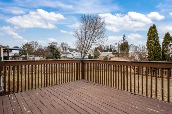 212 ROYAL, BELVIDERE, Illinois 61008, 3 Bedrooms Bedrooms, ,2 BathroomsBathrooms,House,For Sale,ROYAL,202601134