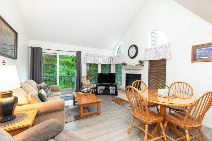 41 Spring Creek, GALENA, Illinois 61036, 2 Bedrooms Bedrooms, ,2 BathroomsBathrooms,Condominium,For Sale,Spring Creek,202601133