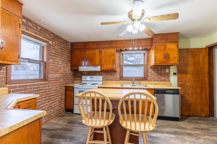 832 Taft, ROCKFORD, Illinois 61109, 3 Bedrooms Bedrooms, ,1 BathroomBathrooms,House,For Sale,Taft,202601137