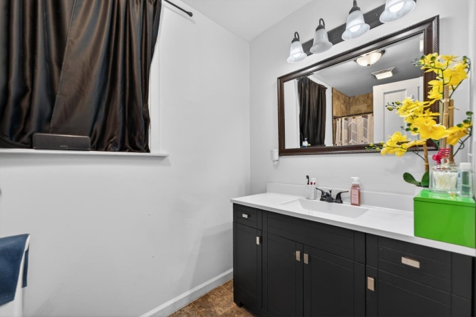 922 Lincoln, ROCHELLE, Illinois 61068, ,2 Units,For Sale,Lincoln,202601136