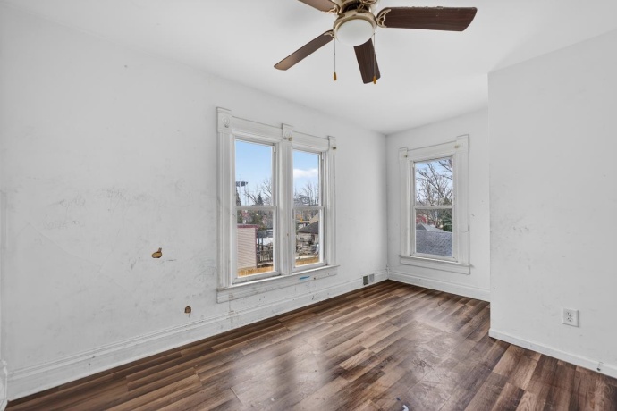 922 Lincoln, ROCHELLE, Illinois 61068, ,2 Units,For Sale,Lincoln,202601136