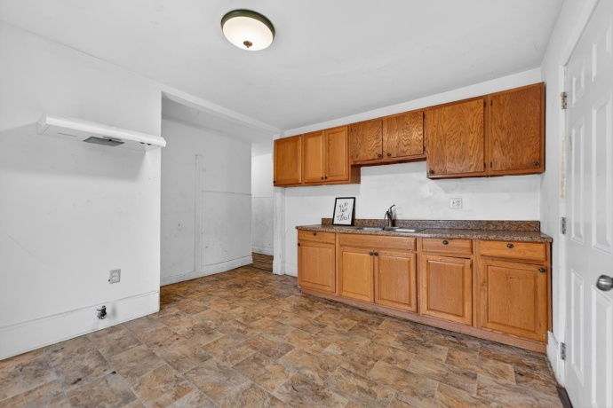 922 Lincoln, ROCHELLE, Illinois 61068, ,2 Units,For Sale,Lincoln,202601136