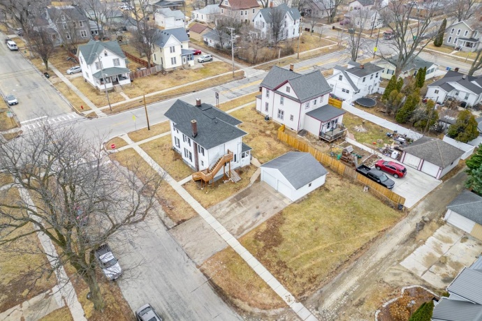 922 Lincoln, ROCHELLE, Illinois 61068, ,2 Units,For Sale,Lincoln,202601136