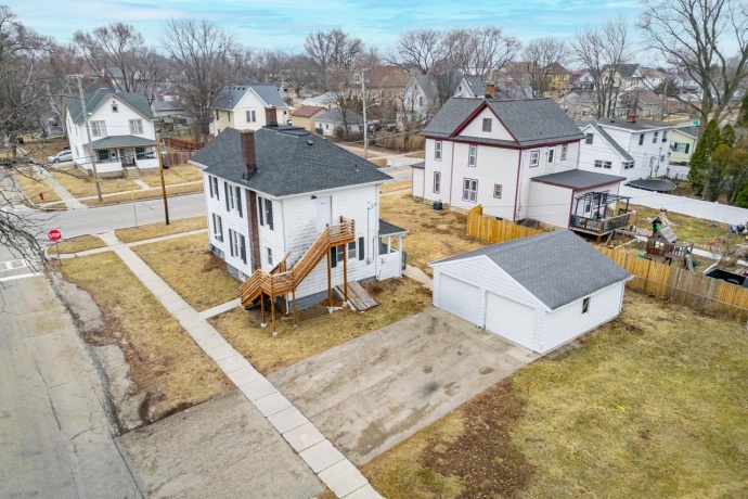 922 Lincoln, ROCHELLE, Illinois 61068, ,2 Units,For Sale,Lincoln,202601136