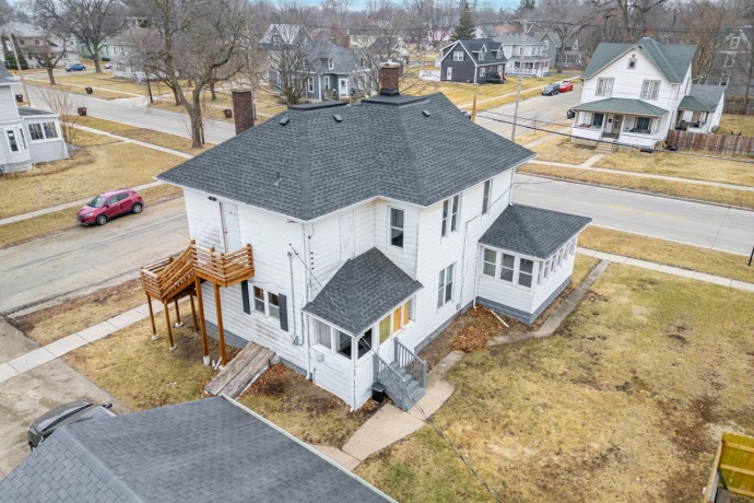 922 Lincoln, ROCHELLE, Illinois 61068, ,2 Units,For Sale,Lincoln,202601136