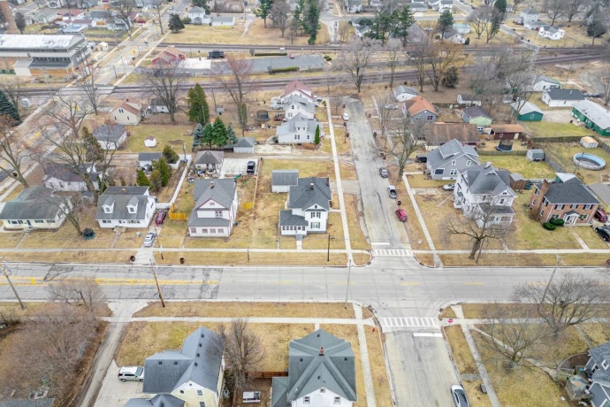 922 Lincoln, ROCHELLE, Illinois 61068, ,2 Units,For Sale,Lincoln,202601136