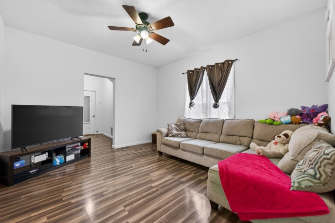 922 Lincoln, ROCHELLE, Illinois 61068, ,2 Units,For Sale,Lincoln,202601136