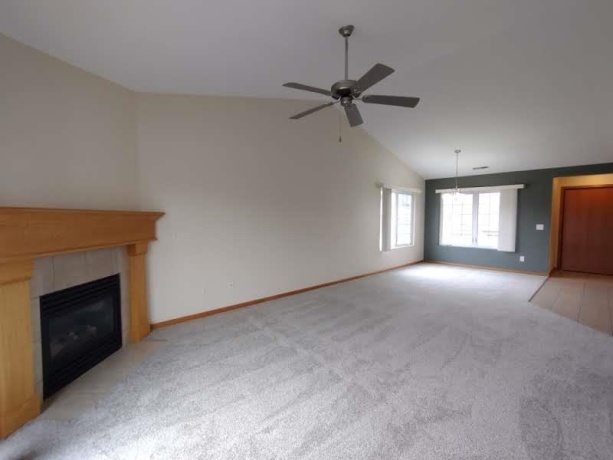 617 Queens, ROCKTON, Illinois 61072, 2 Bedrooms Bedrooms, ,2 BathroomsBathrooms,Condominium,For Sale,Queens,202601138