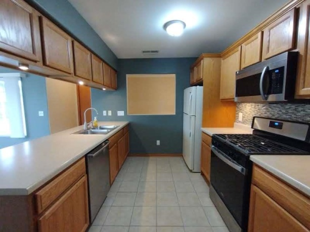 617 Queens, ROCKTON, Illinois 61072, 2 Bedrooms Bedrooms, ,2 BathroomsBathrooms,Condominium,For Sale,Queens,202601138