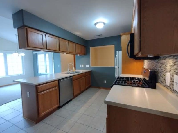 617 Queens, ROCKTON, Illinois 61072, 2 Bedrooms Bedrooms, ,2 BathroomsBathrooms,Condominium,For Sale,Queens,202601138